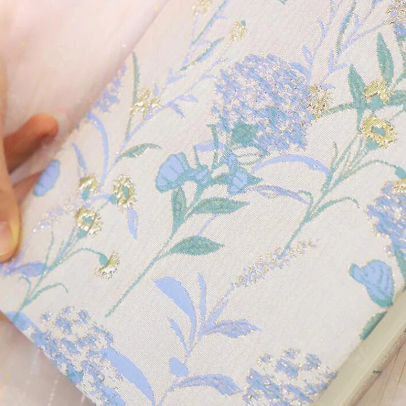 Pochette livre artistique fleurs hortensia bleue détail
