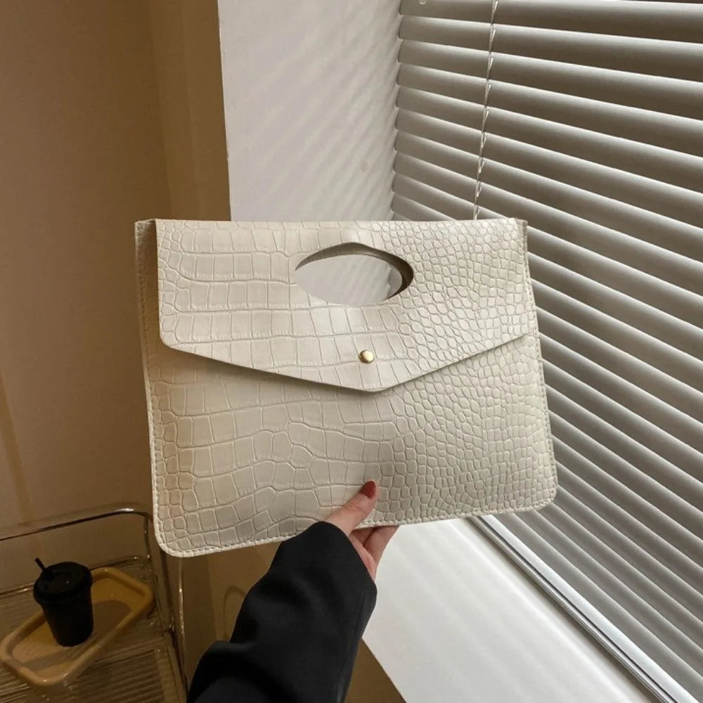 Pochette sac a main poignee effet croco blanche