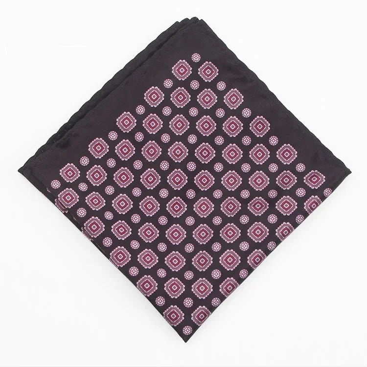 Costume homme pochette fond noire carreaux rouges