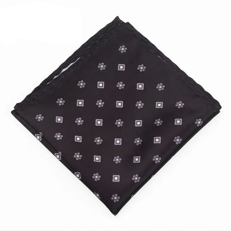 Costume homme pochette noire motif fleurs mini carreaux