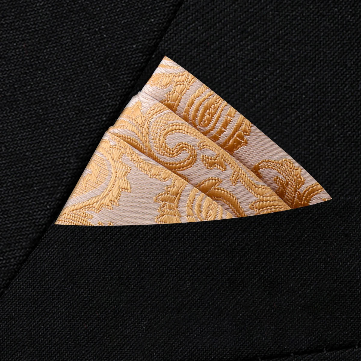 Costume pochette cachemire peche ou abricot et Corail clair