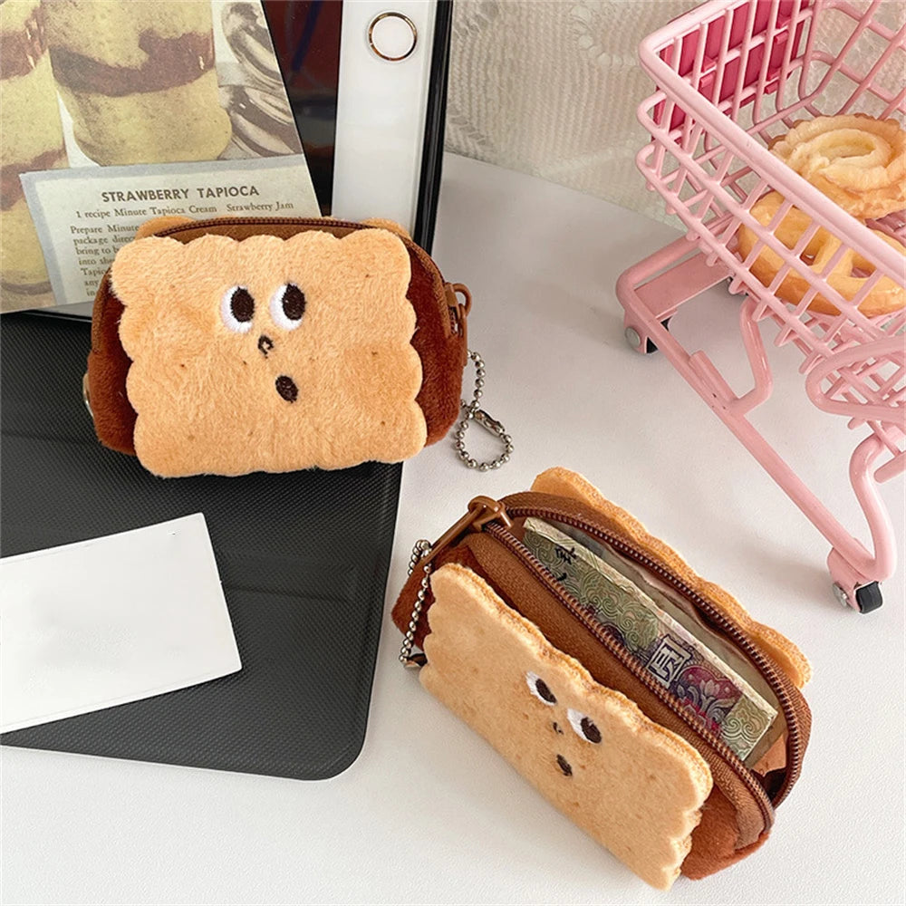 Petite pochette zippee biscuit fourré chocolat detail ouverture et contenu