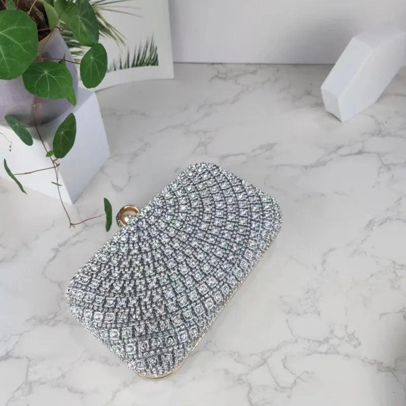 Pochette Argentée mariage strass details 