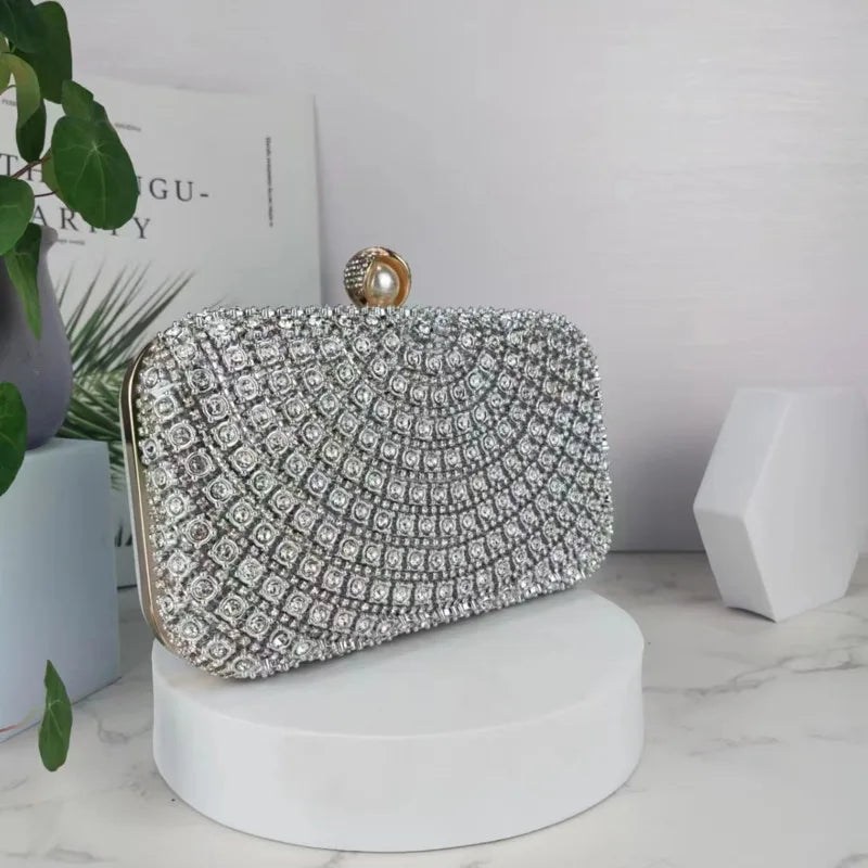 Pochette Argentée mariage strass profil