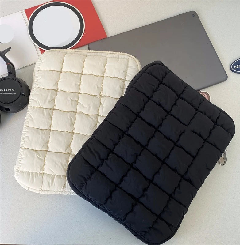 Pochette MacBook visuel noir et blanc 