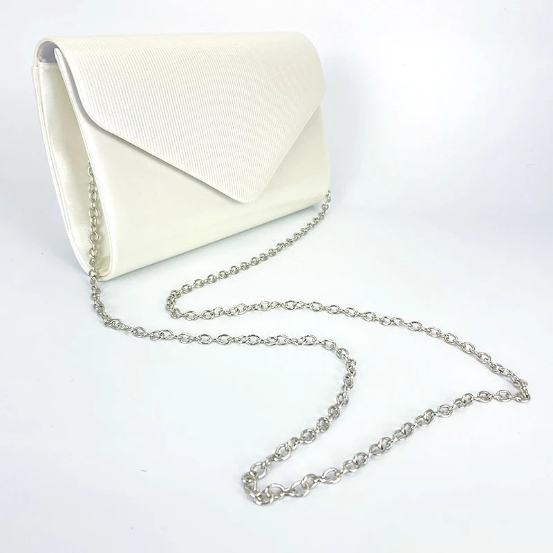 Pochette blanche bandoullière argent 