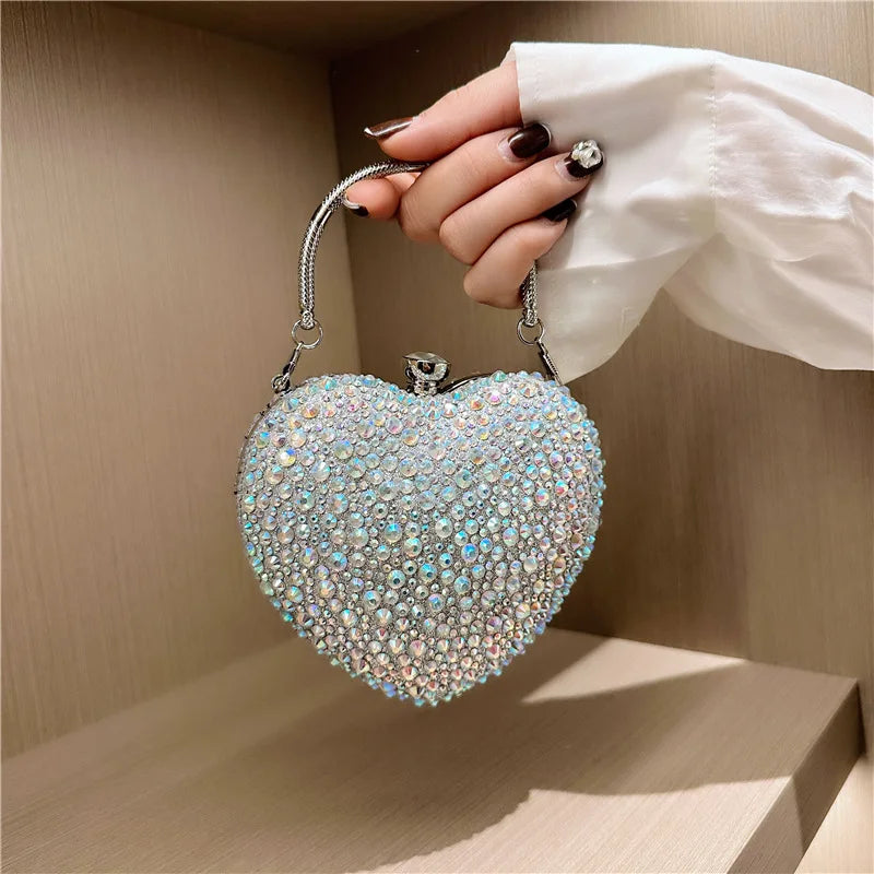 Pochette cœur blanc polaire