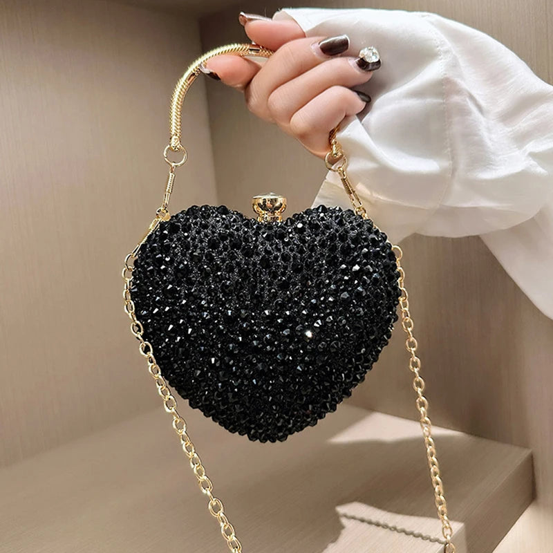 Pochette cœur noir intense