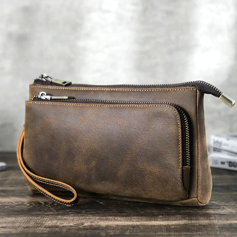 Pochette cuir homme visuel gros plan 