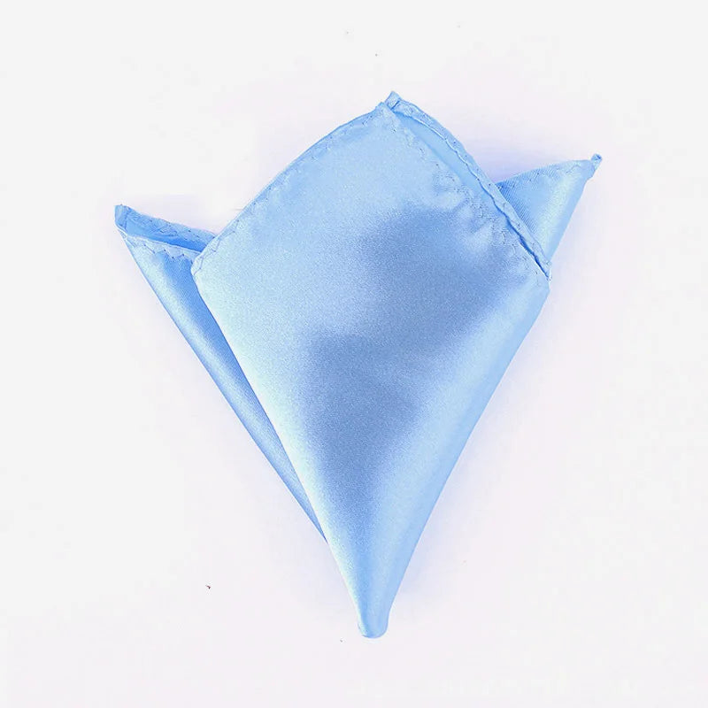 Pochette dans costume bleu ciel