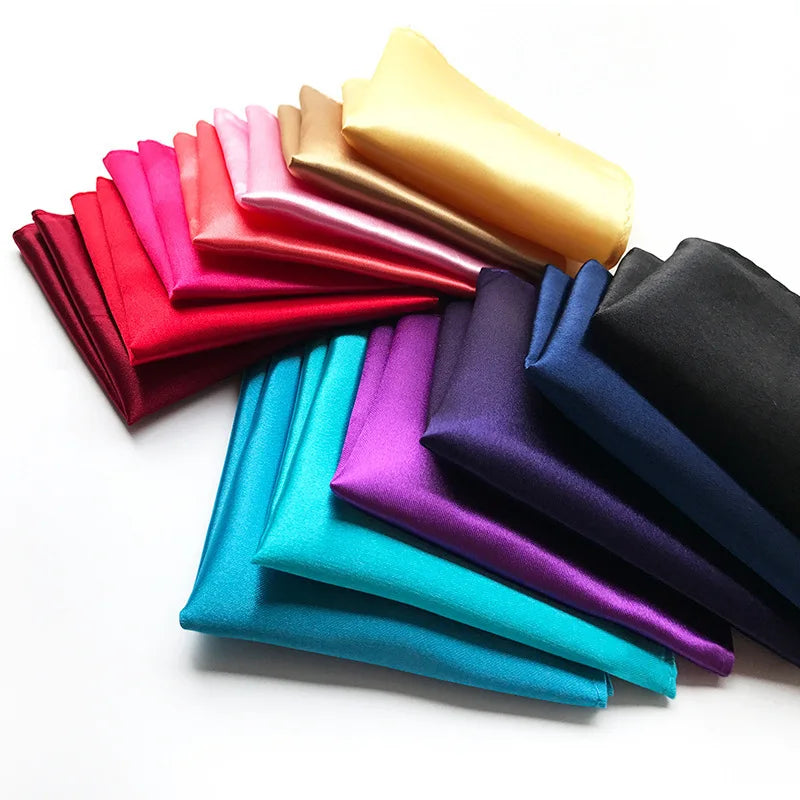 Pochette dans costume soyeuse