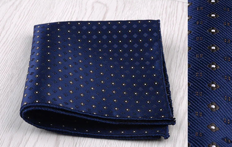 Pochette de costume  bleu nuit et points blancs