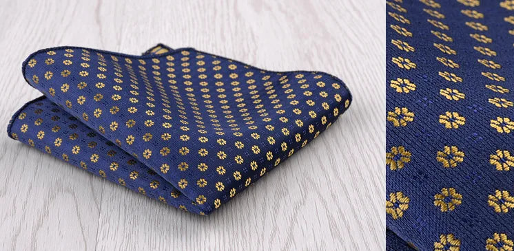 Pochette de costume bleue et jaune or