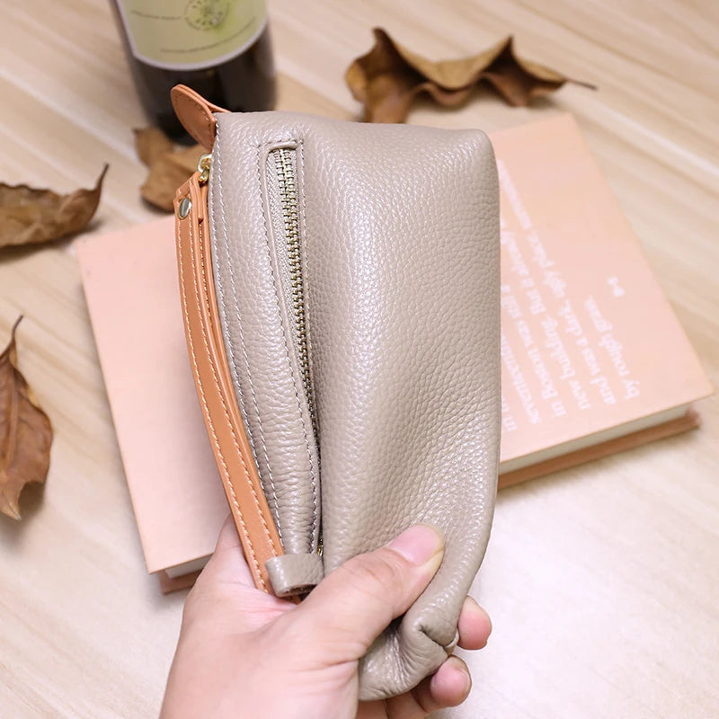 Pochette femme cuir marron glace souple  zip dragonne bicolore 