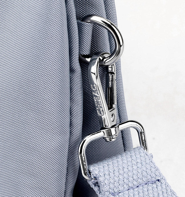 Pochette femme sac mousqueton bandouliere