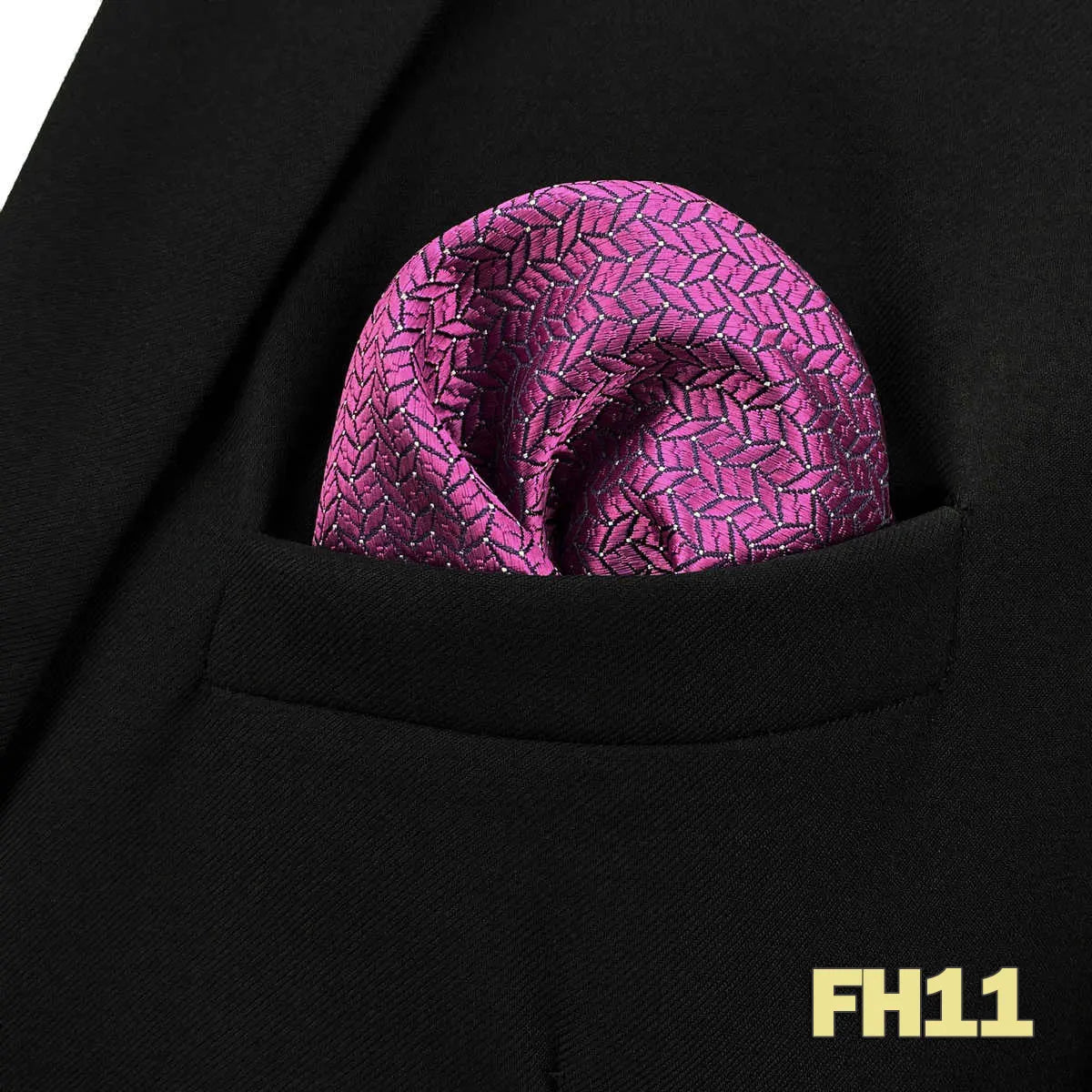 Pochette homme costume rose motif losange chevrons noirs herringbone