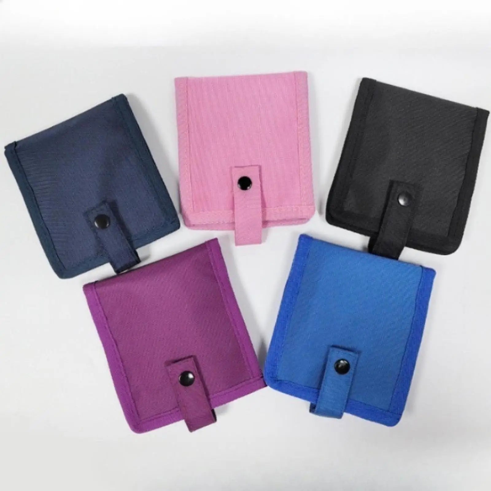 Pochette infirmière fermée visuel 5 coloris rose violet bleu noir bleu foncé
