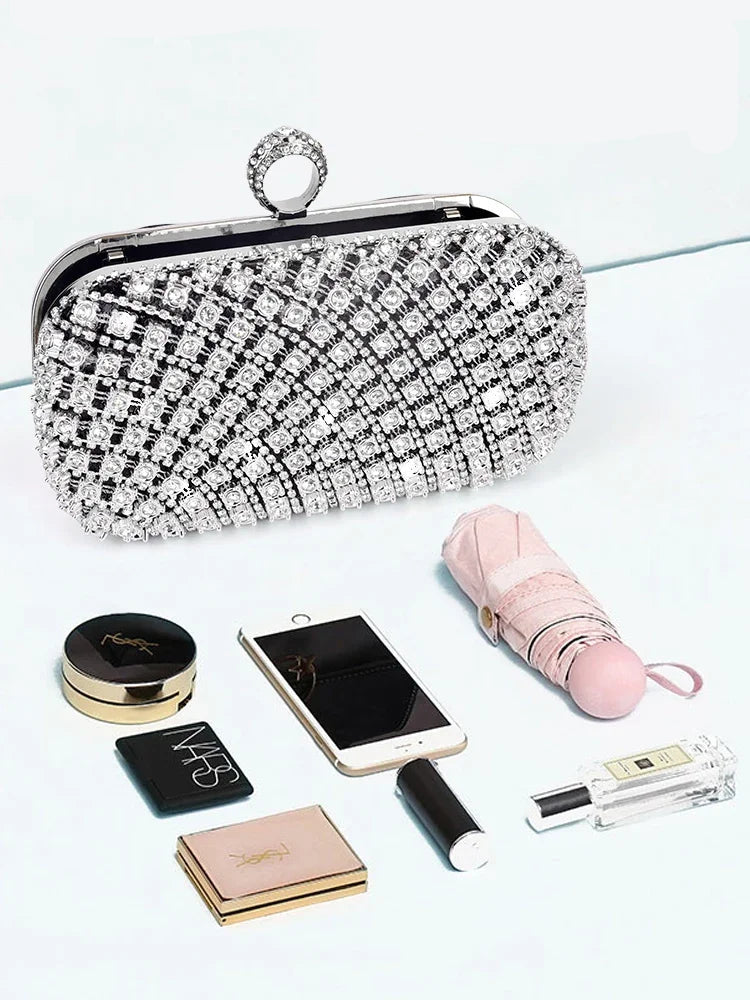 Pochette noir et strass diamant  visuel capacite