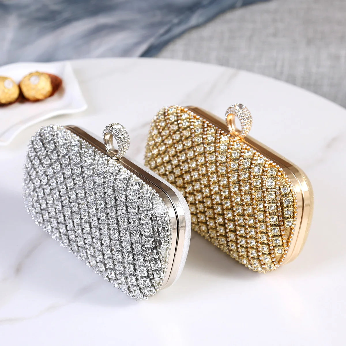 Pochette or et argent visuel 