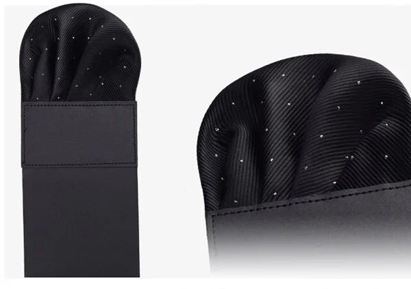 Pochette pour costume pre-pliee arrondie Carreaux noirs points blancs