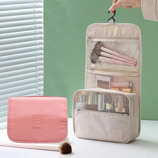 Pochette pour maquillage avec crochet pour suspension