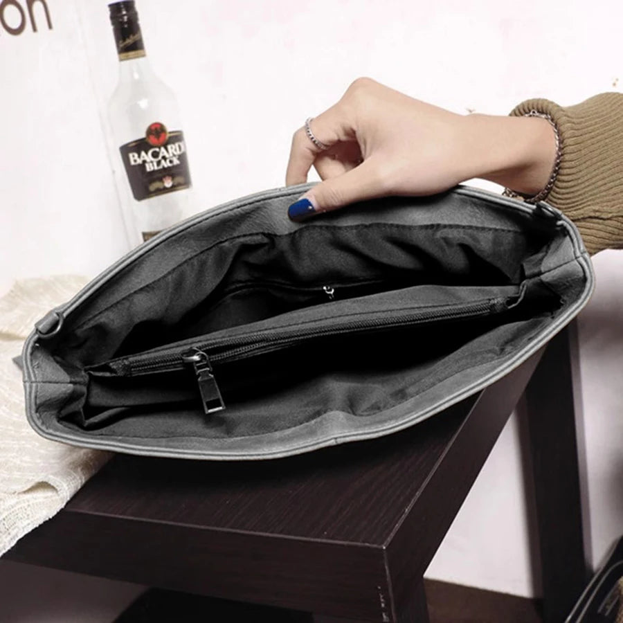 Pochette sac a main femme design noire visuel interieur ouverte 