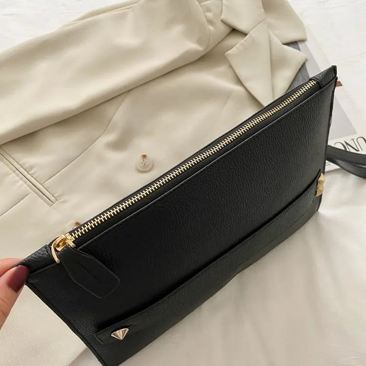 Pochette sac sangle porte main et dragonne zip fermeture éclair