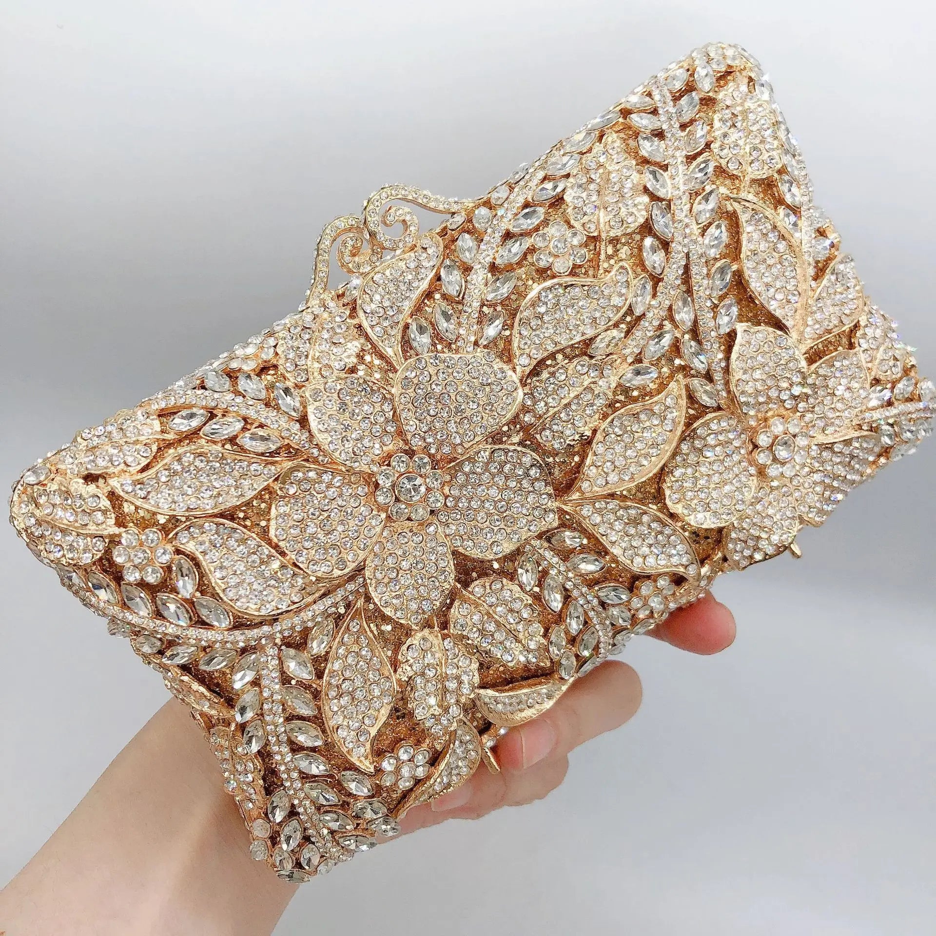 Pochette soirée diamants et or luxe 