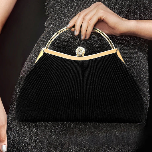 Pochette soirée lady luxe noire plissée satin 