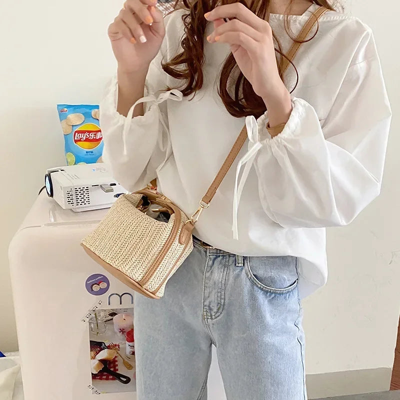Pochette raphia bandoulière