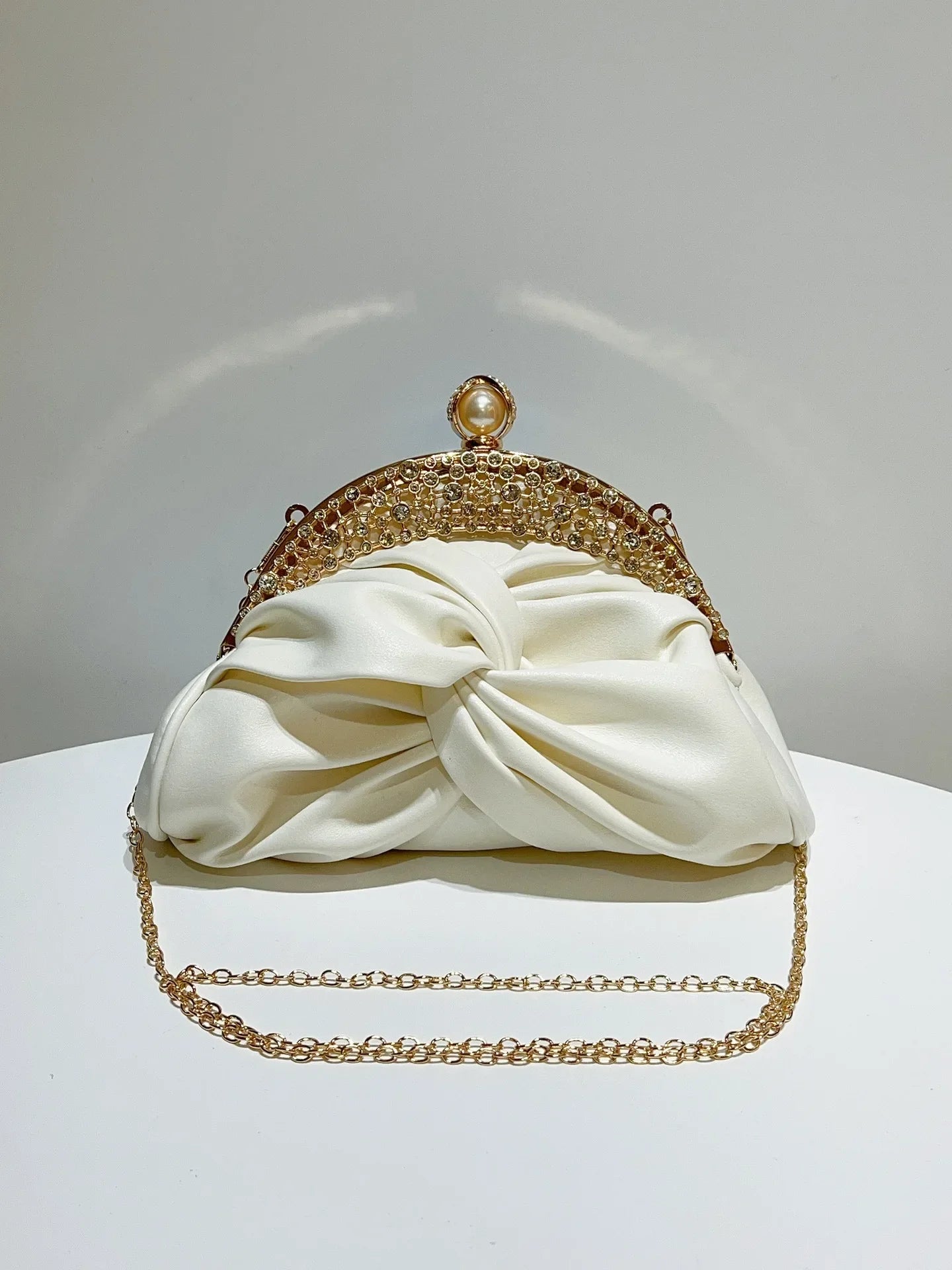 pochette femme mariage luxe blanc ivoire strass visuel avec bandouliere