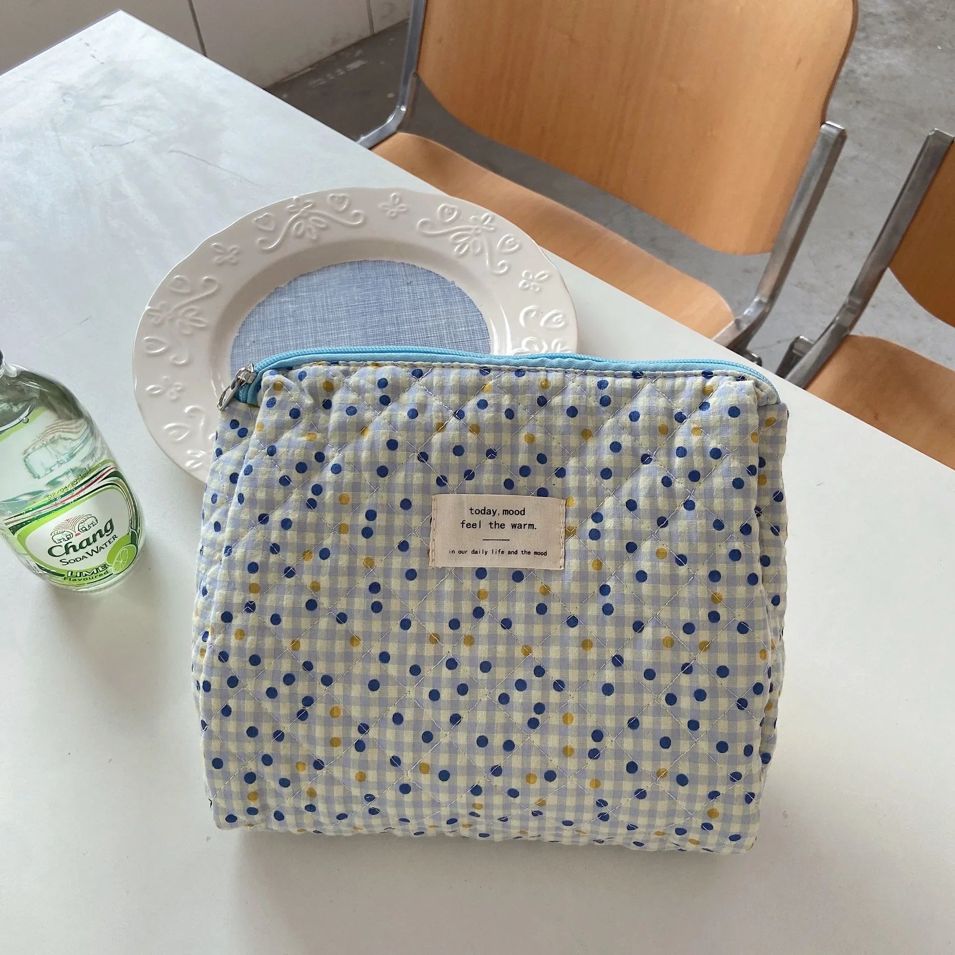 pochette  trousse toilette maquillage tissu molletonee zippee motif confetti bleu