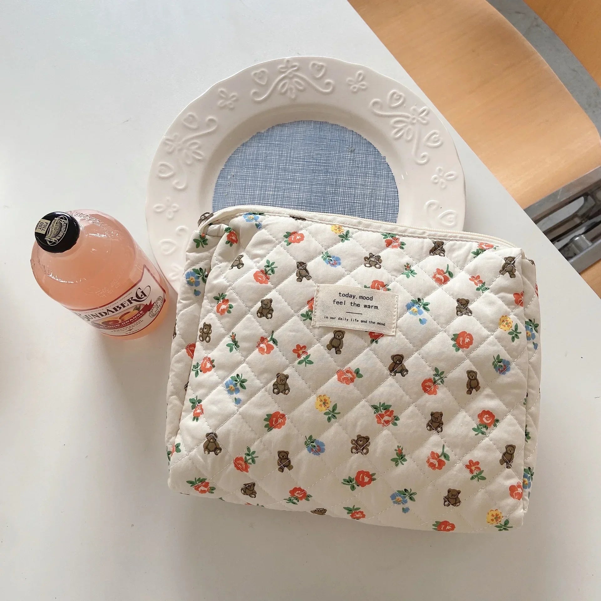 pochette  trousse toilette maquillage tissu molletonee zippee oursons et petites fleurs 