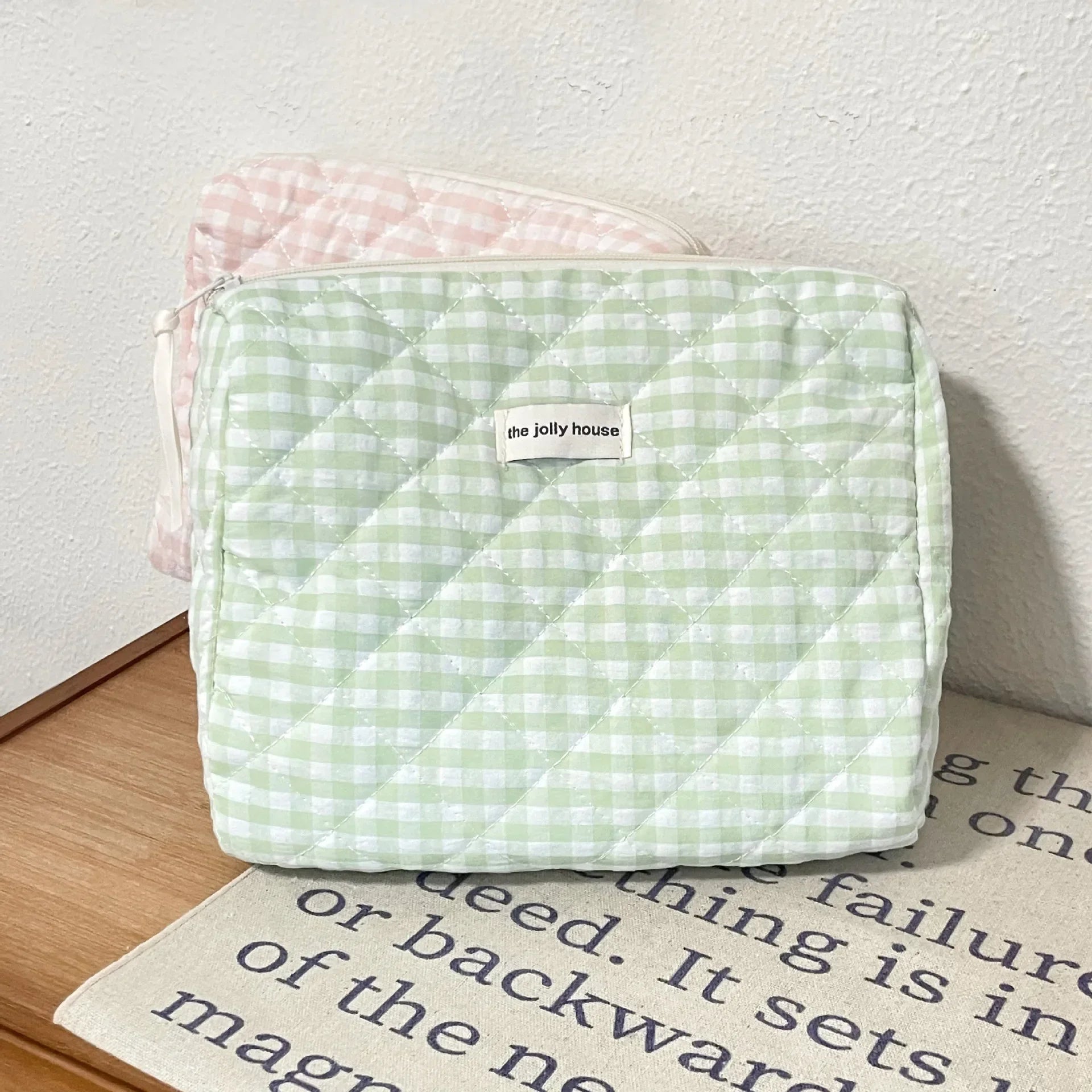 pochette  trousse toilette maquillage tissu molletonee zippee vichy vert et blanc 